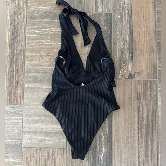 L*Space Coast To Coast One Piece Swimsuit size medium in black - Picture 7 of 9
